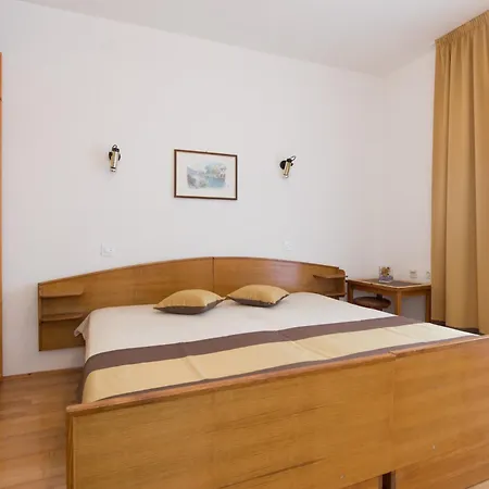 Apartman & Dinka, Krk