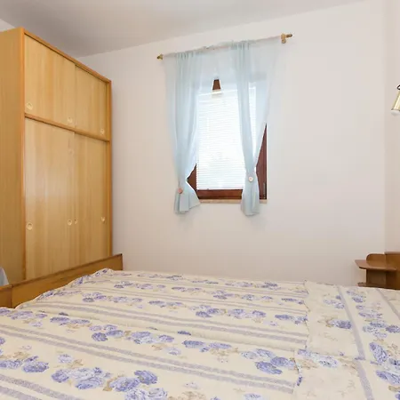 Apartman & Dinka, Krk Krk Town