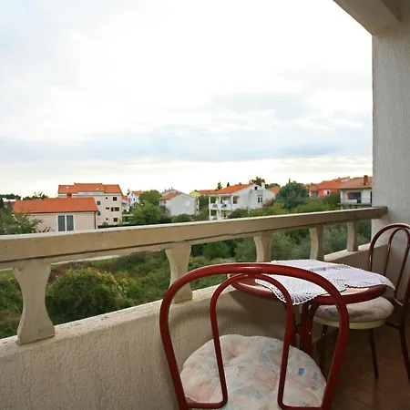 & Dinka, Krk Apartamento